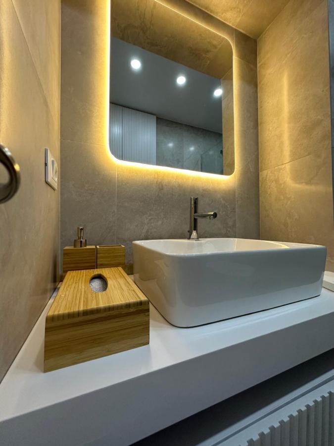 4Seasonsgea , New Modern Apartment In 티라나 외부 사진